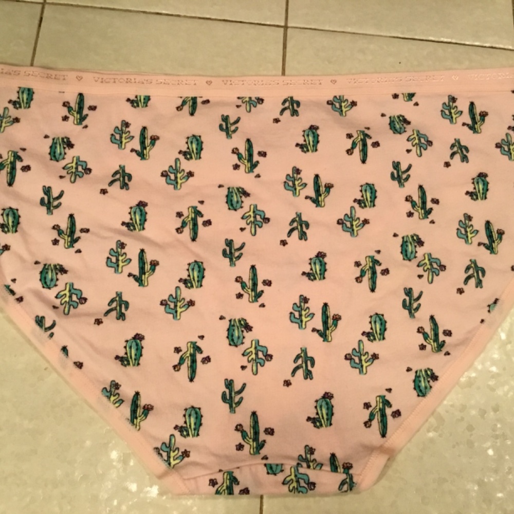 3 Pair Vs New Without Tags - image 3